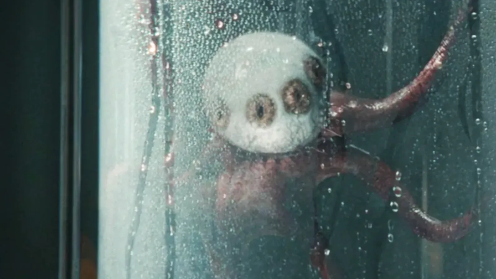 This Show's Eyeball Beast Turns Scarier Like Never Before in This Week's Chapter